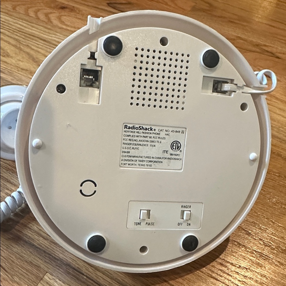 RadioShack | Vintage Push-Dial Rotary Phone - Picture 3 of 4